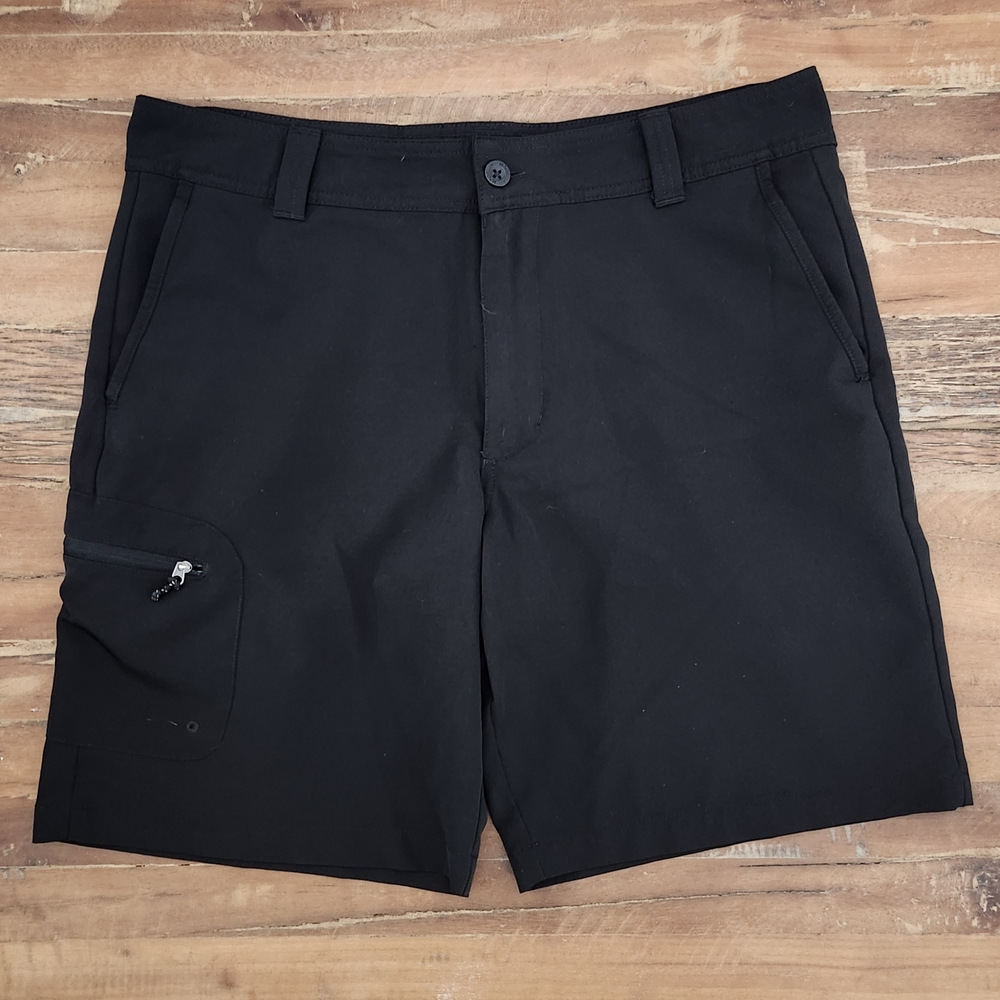 Magellan Outdoors Black Cargo Shorts with Flat Front Design